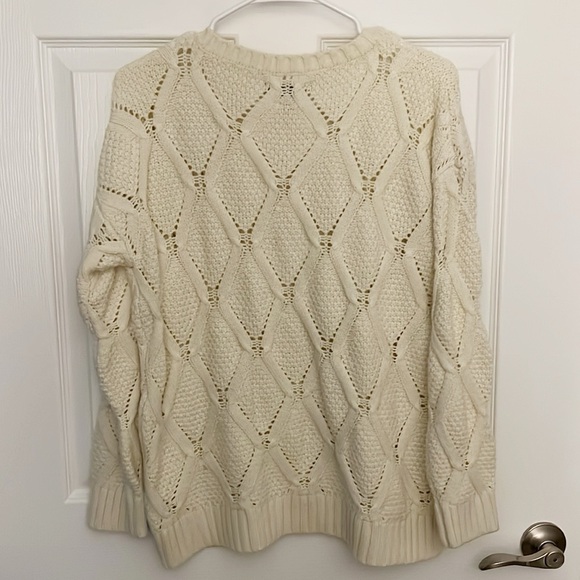 Forever 21 Cable Knit Crew Neck Ivory Pom Pom Pullover Sweater Long Sleeve Small - Picture 3 of 4